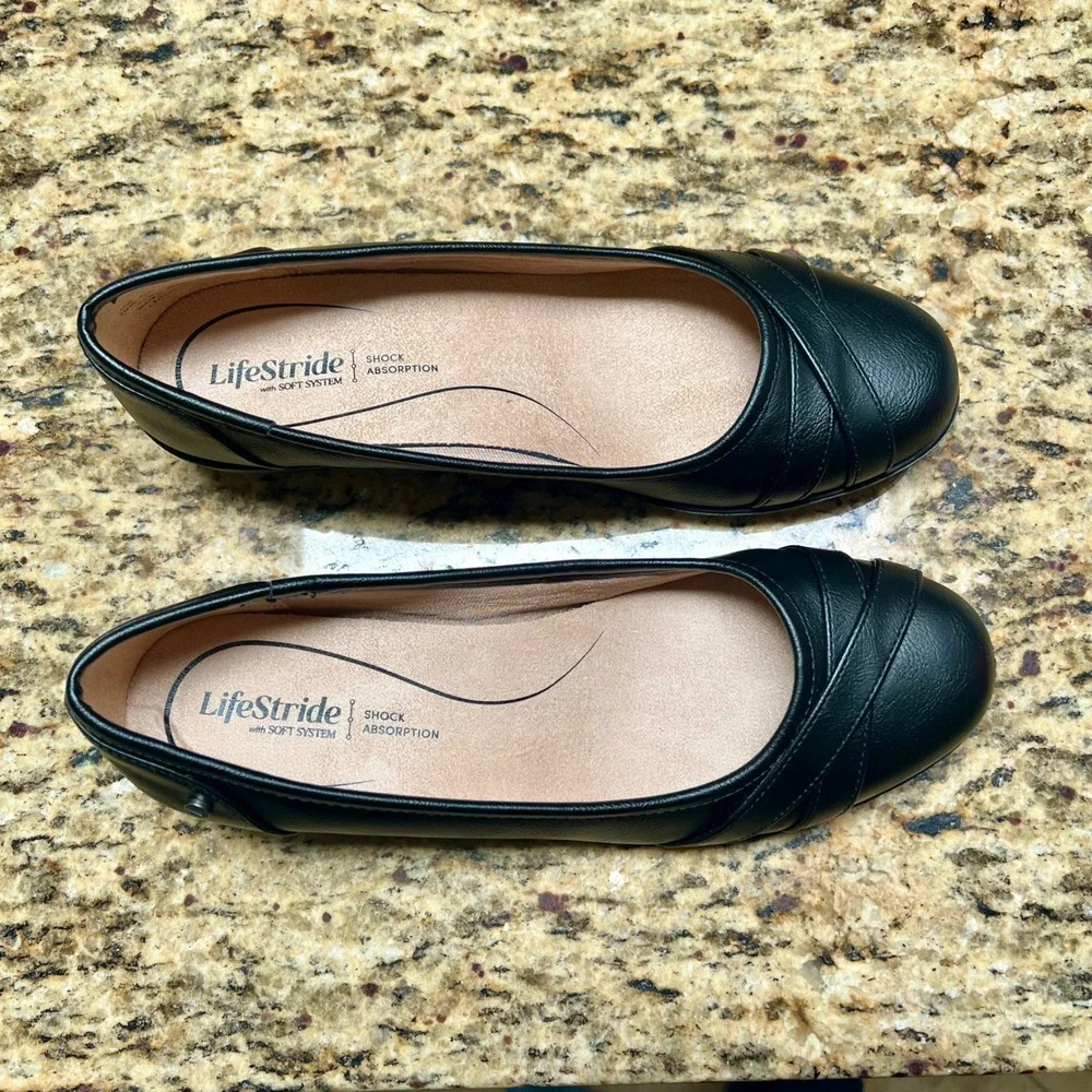 LifeStride I-Loyal Black Tumble Wedge Pumps Womens 10W Soft System‎ NEW Comfort